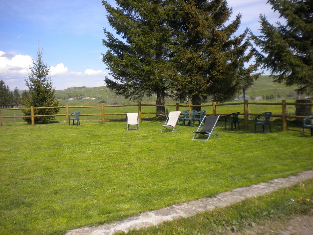 Hotel La Randonnee Nasbinals Zewnętrze zdjęcie